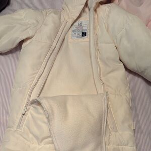 GAP Infant Ivory Puffer snowsuit